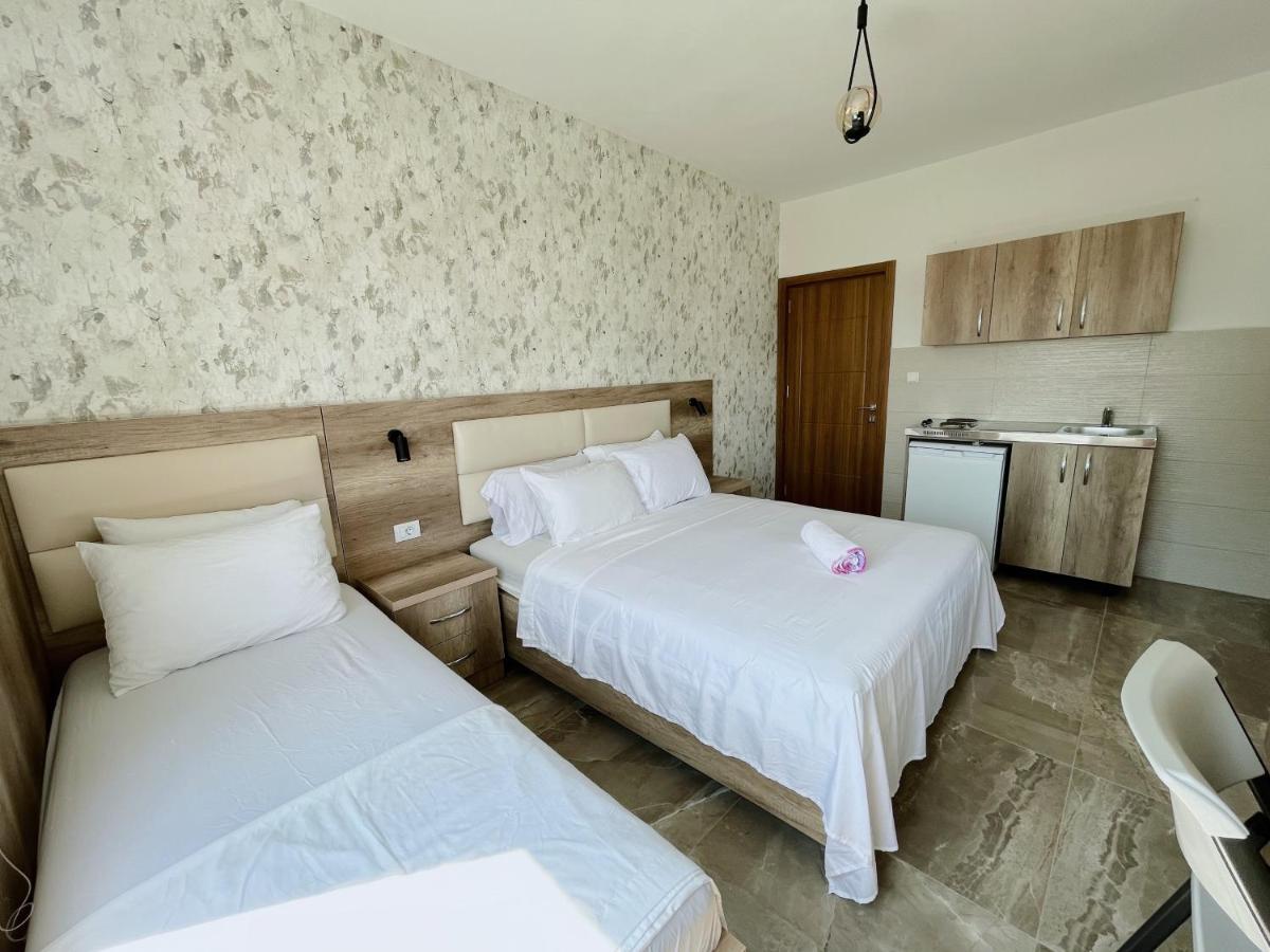 Guest House Koliqi - Hotel & Apartments Ülgün Dış mekan fotoğraf